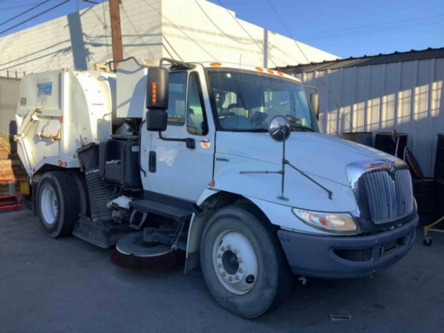 2007 Tymco 600