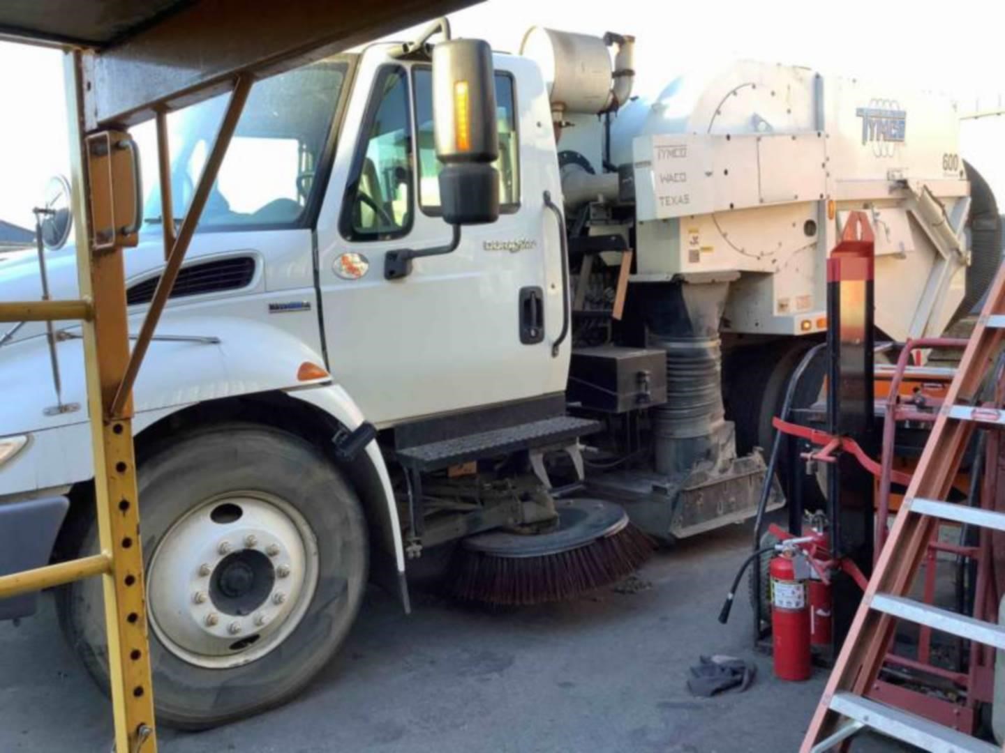 2007 Tymco 600