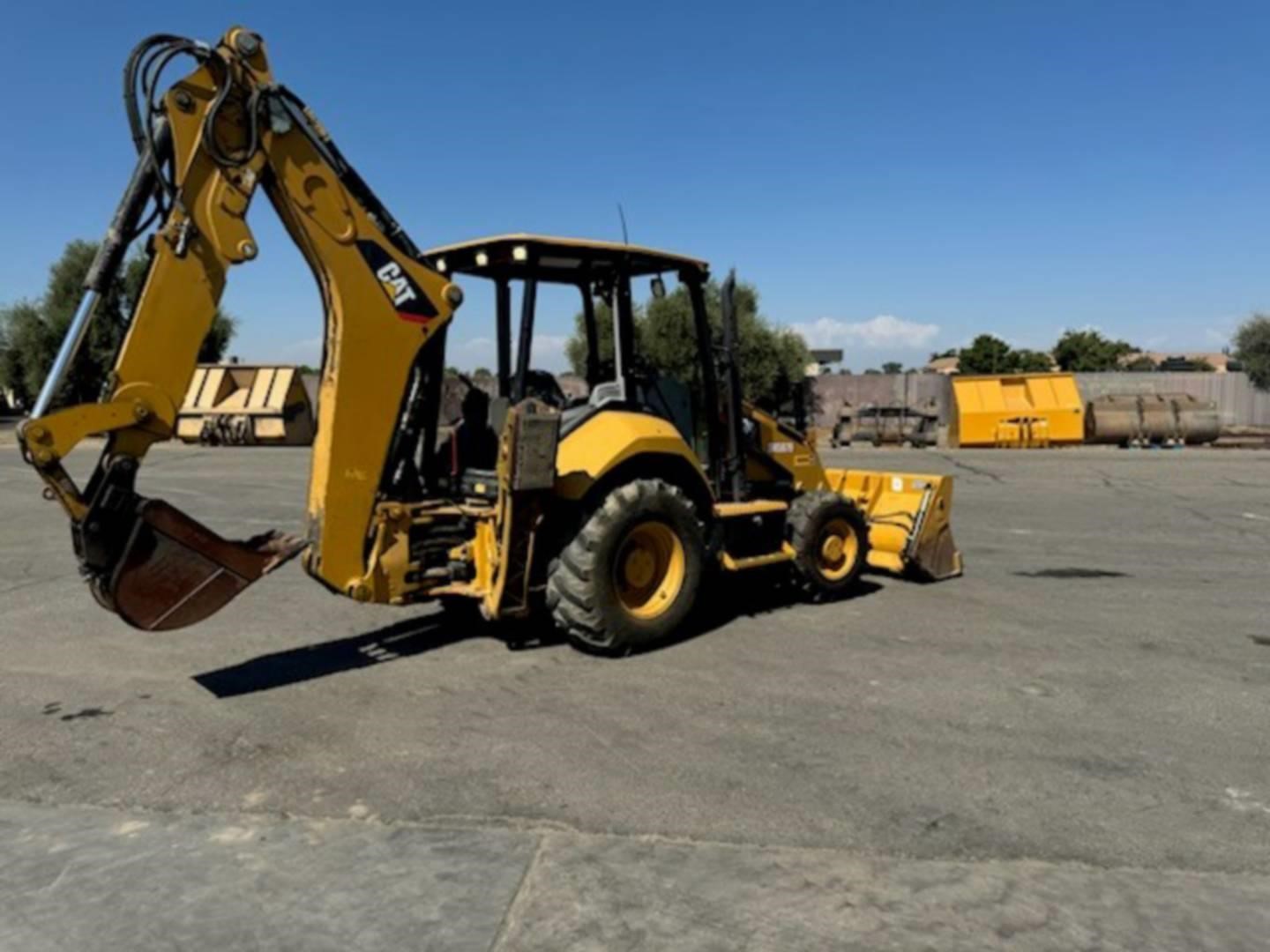 2015 Caterpillar 430F2