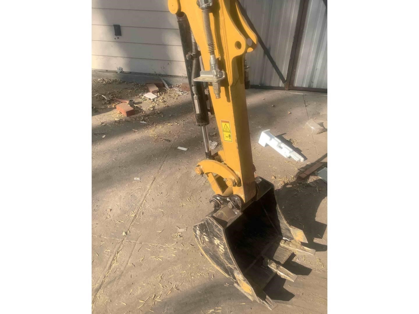 2023 Caterpillar 301.7D