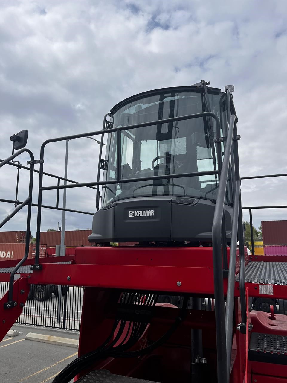 2023 Kalmar DCG410GS