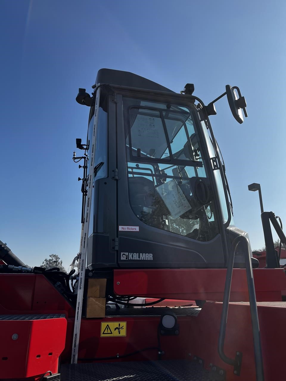 2023 Kalmar DCG410GS