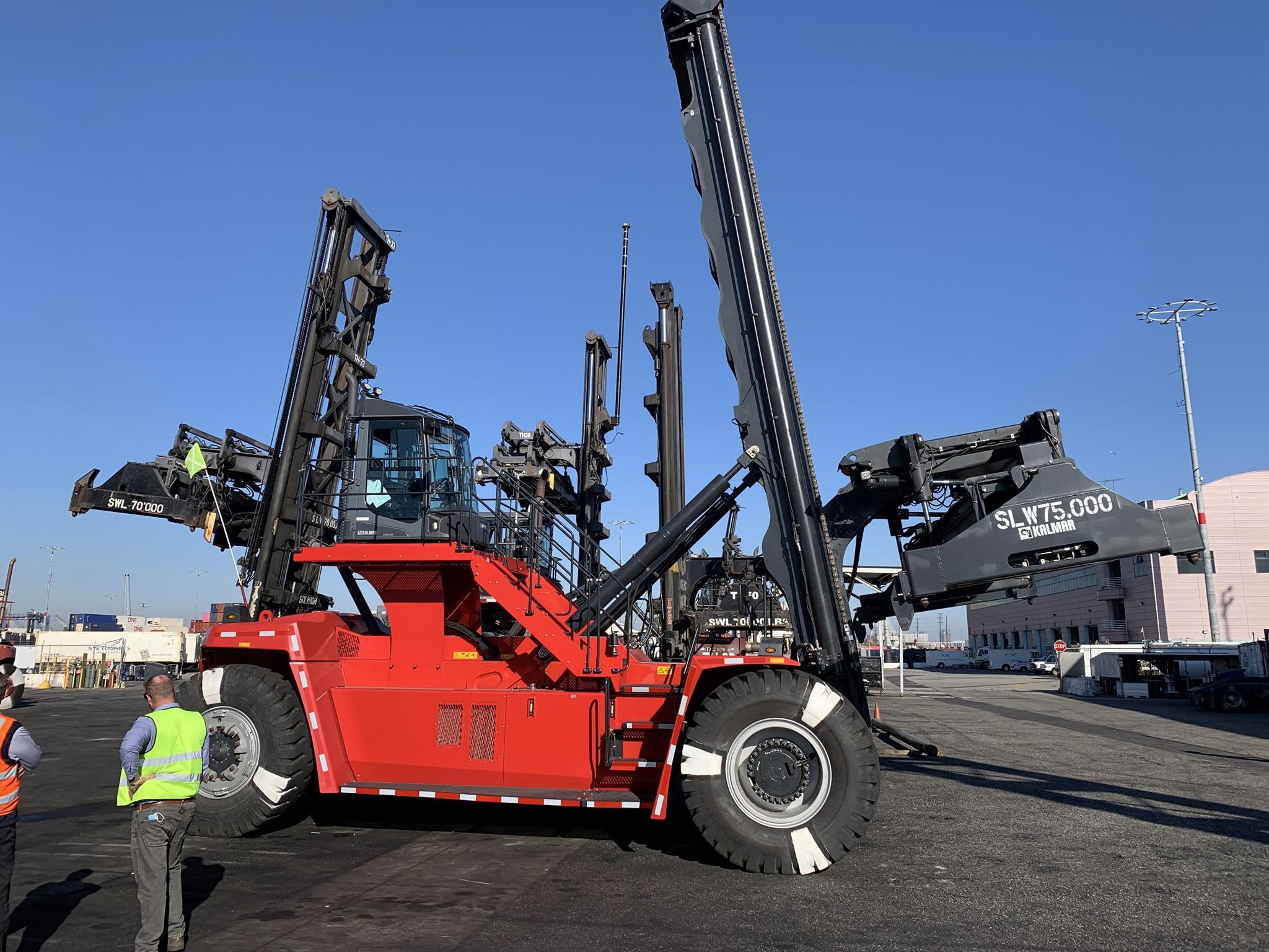 2023 Kalmar DCG410GS