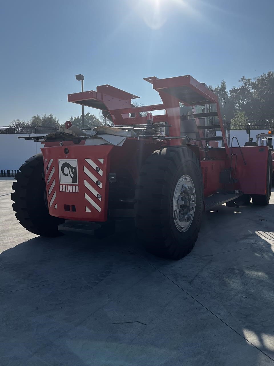 2023 Kalmar DCG410GS