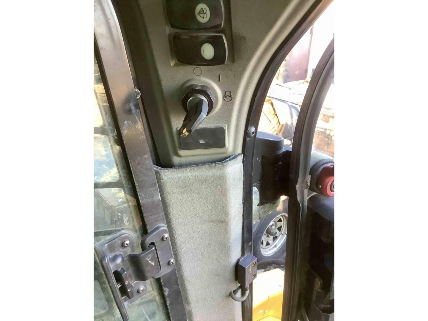2017 Caterpillar 272D XHP