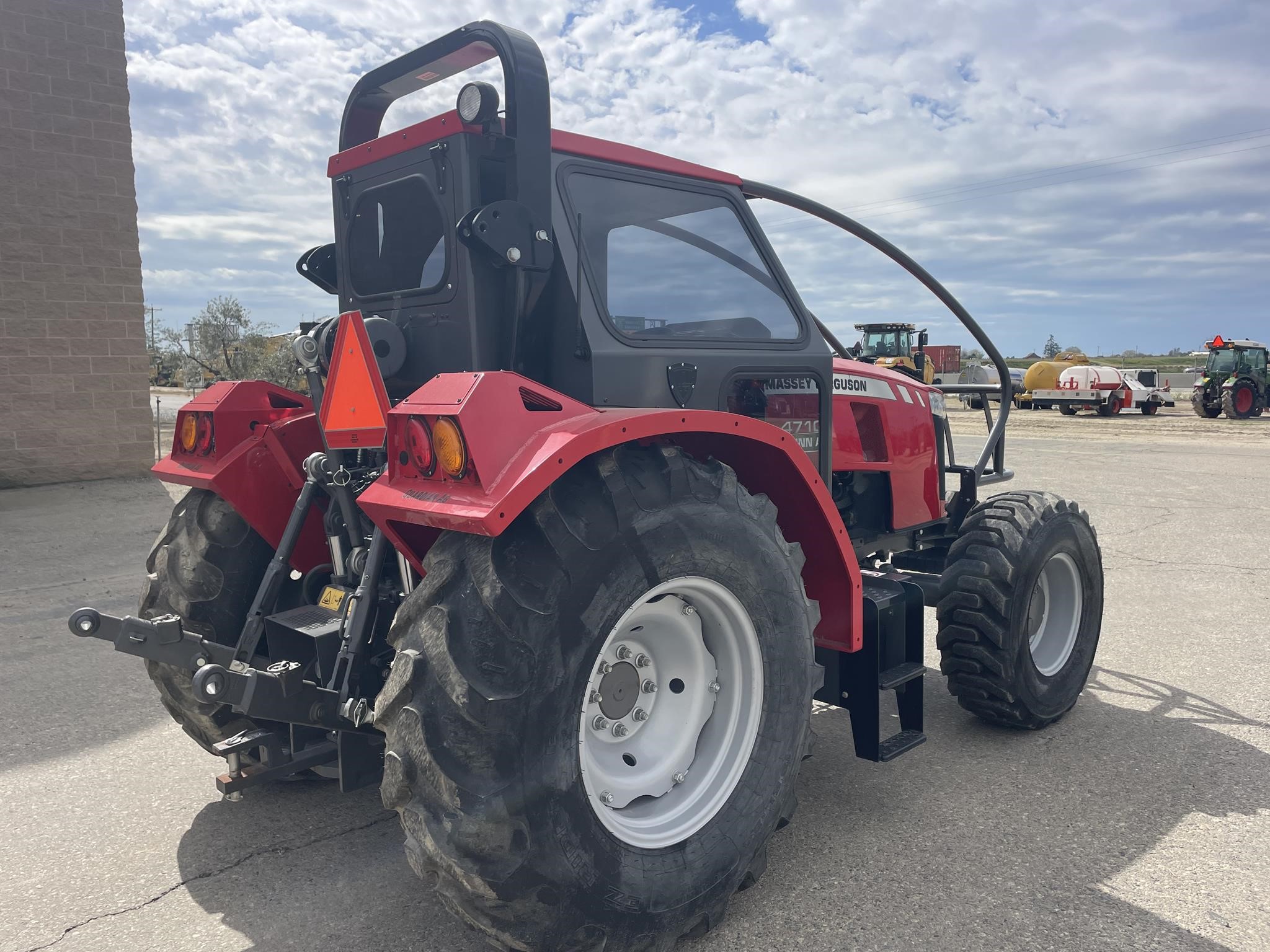 2021 Massey Ferguson 4710