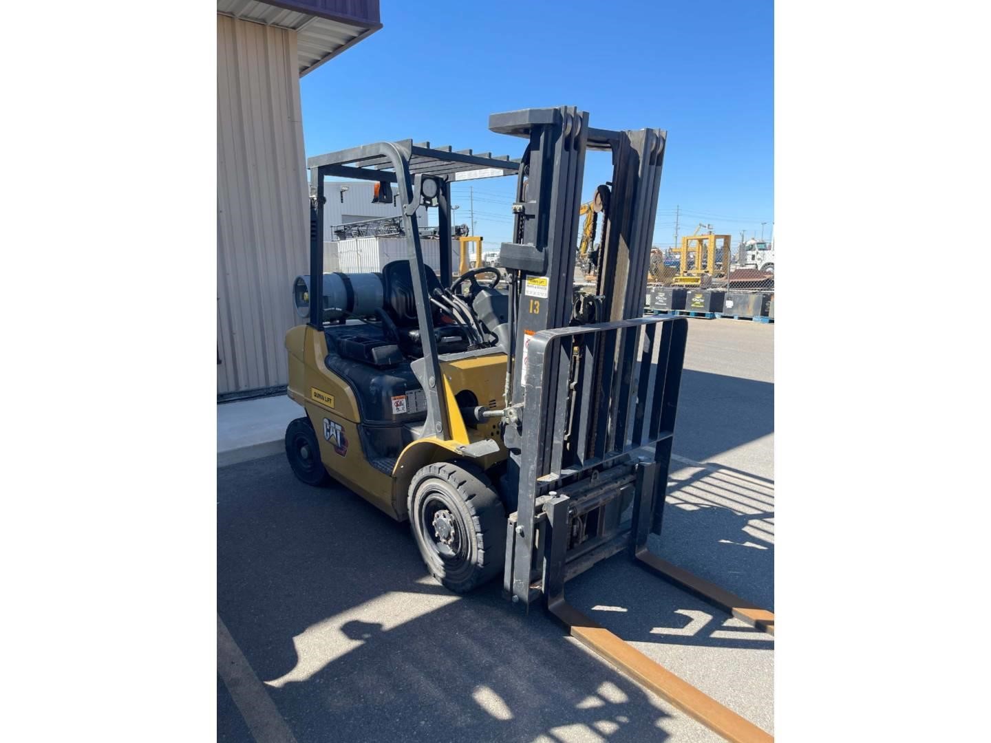 2021 Caterpillar GP25N