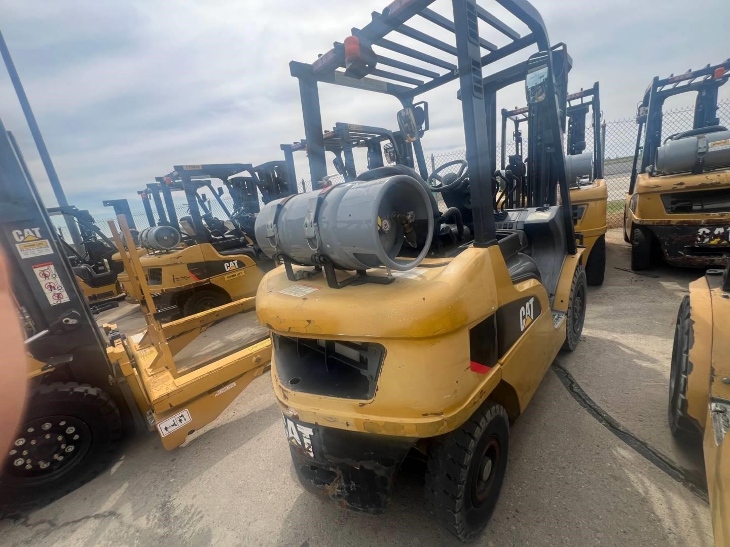 2017 Caterpillar GP25N
