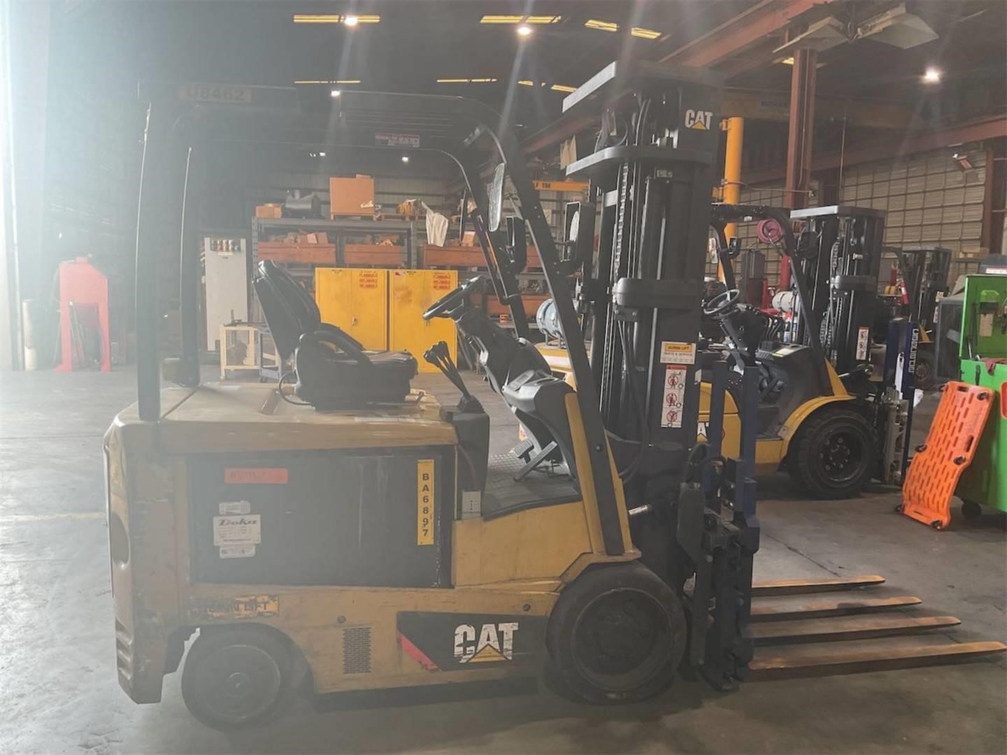 2019 Caterpillar EC30N2