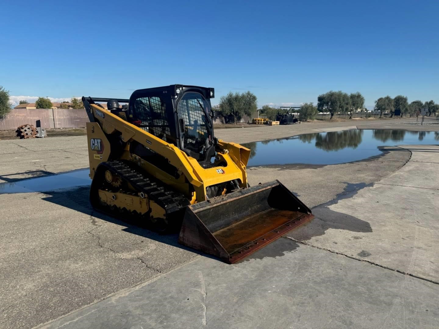 2023 Caterpillar 299D3 XE