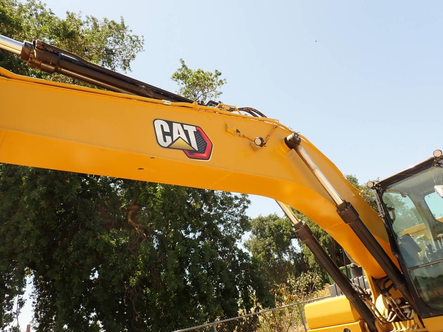 2023 Caterpillar 330