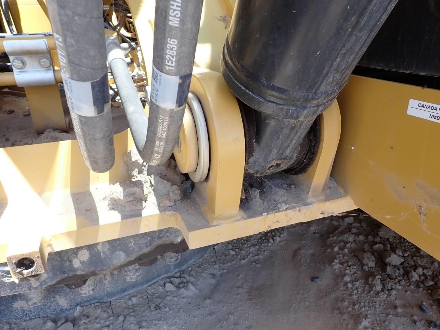 2023 Caterpillar 330