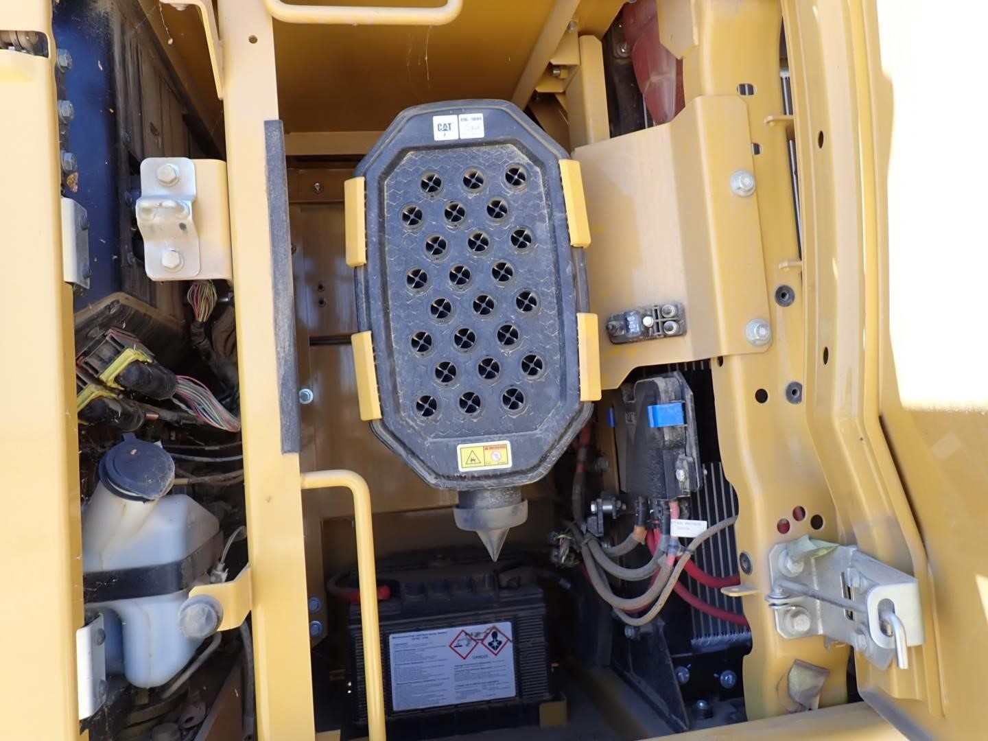 2023 Caterpillar 330