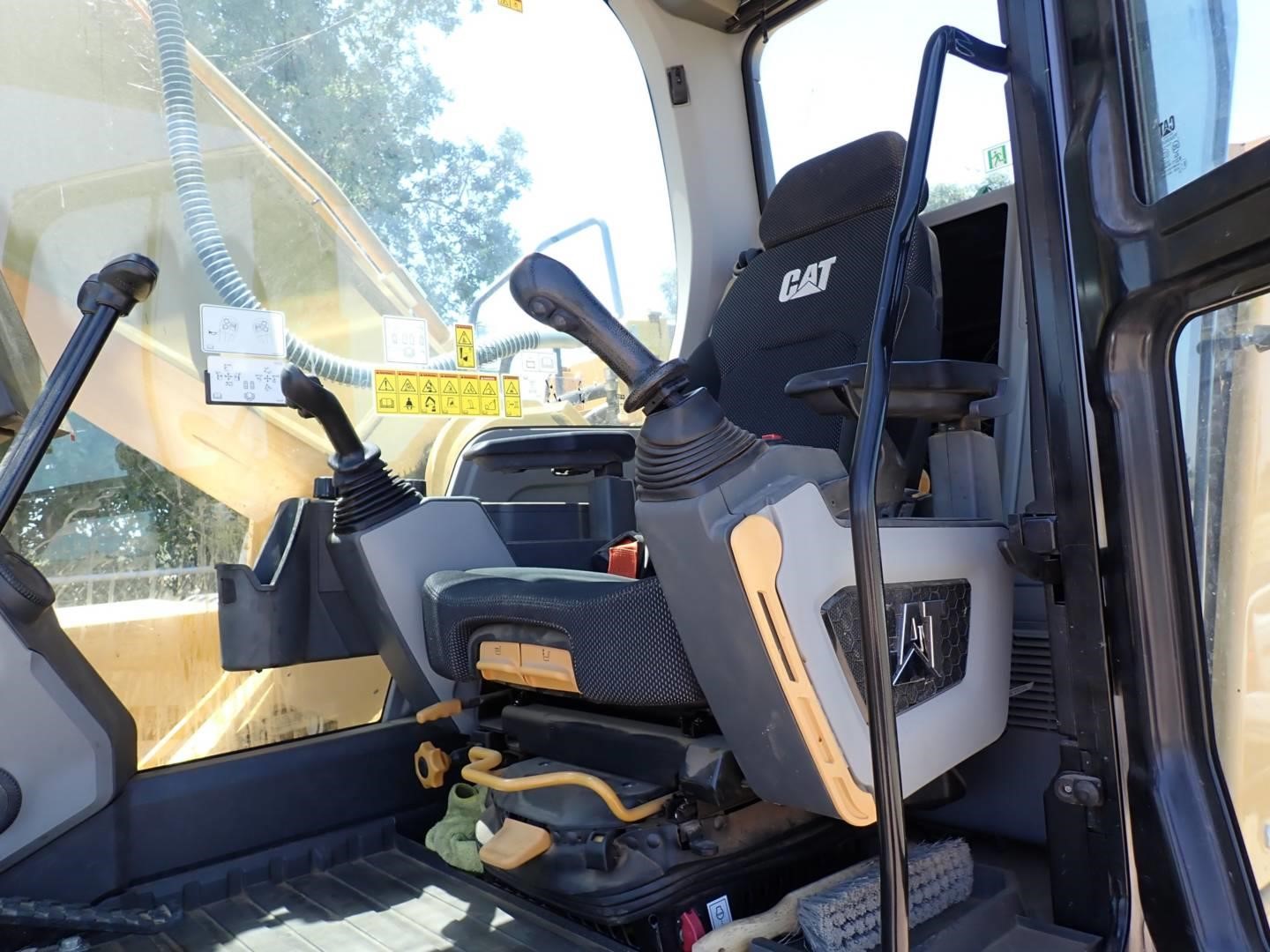 2023 Caterpillar 330