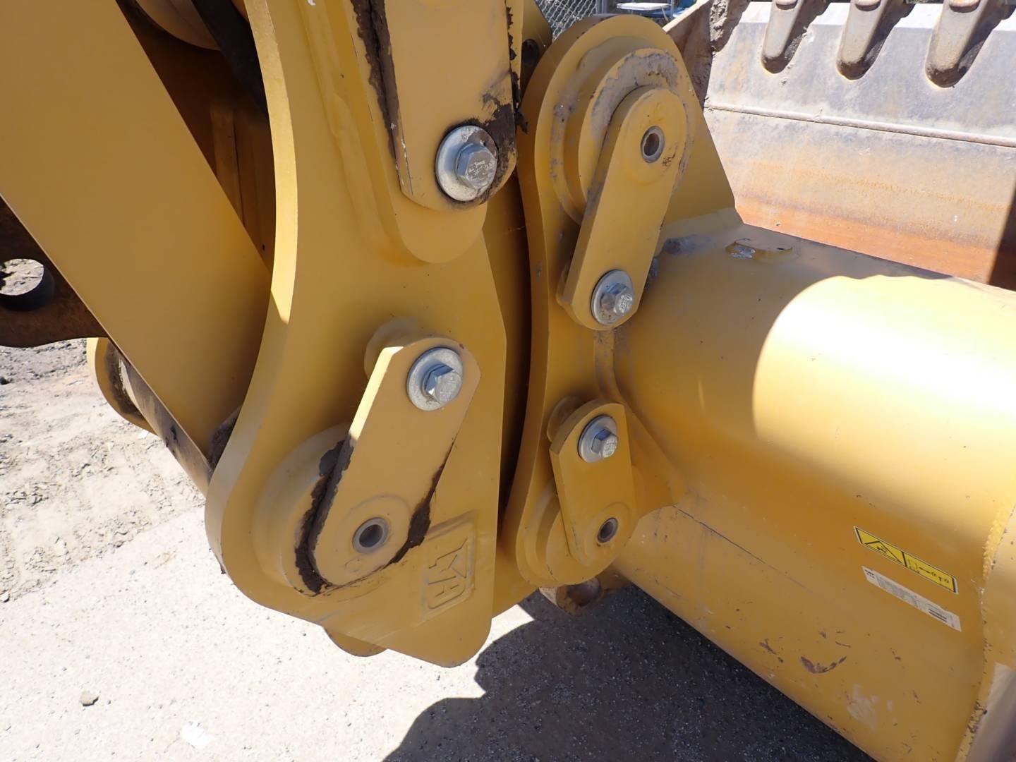 2023 Caterpillar 330