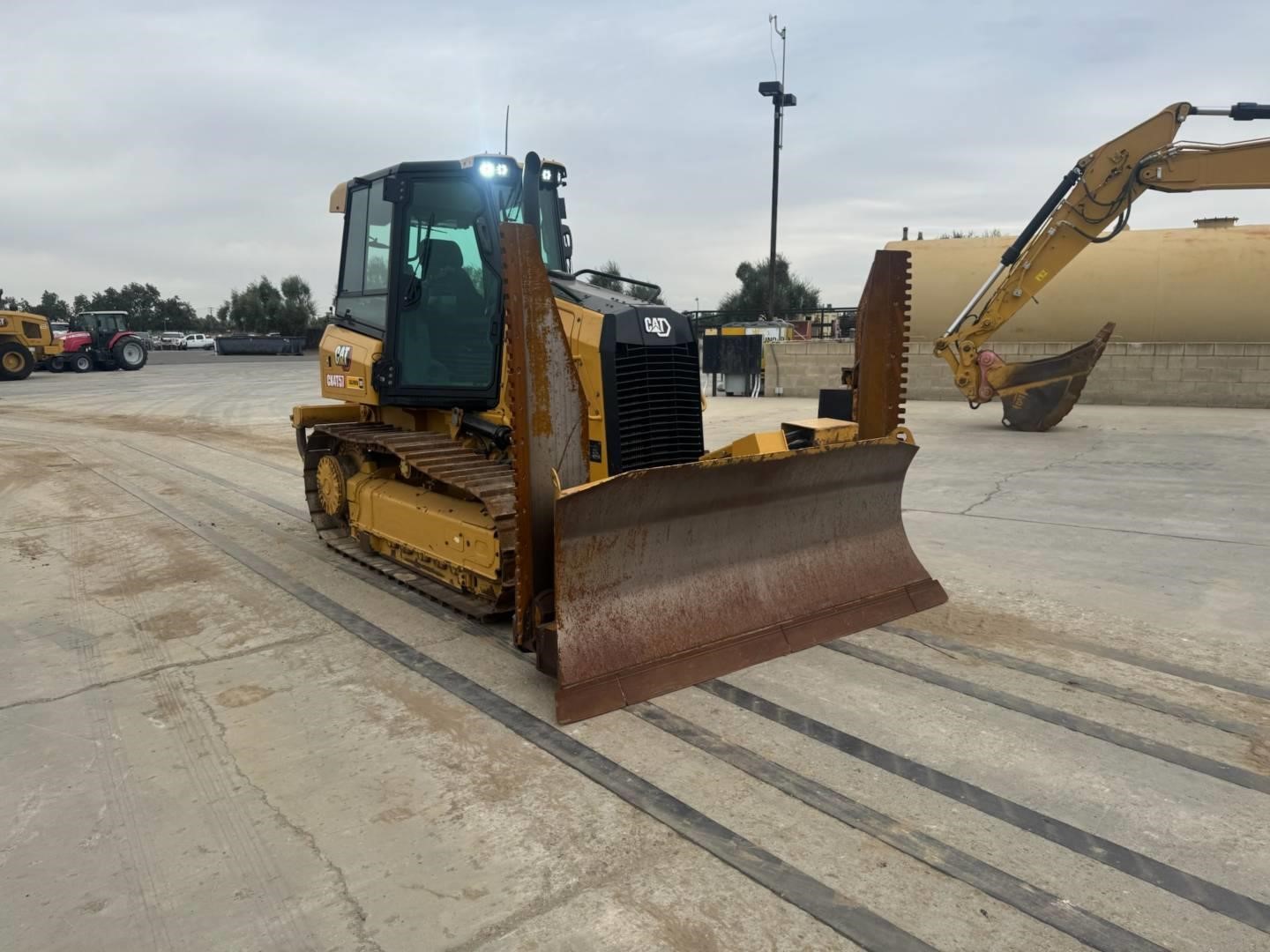2021 Caterpillar D2