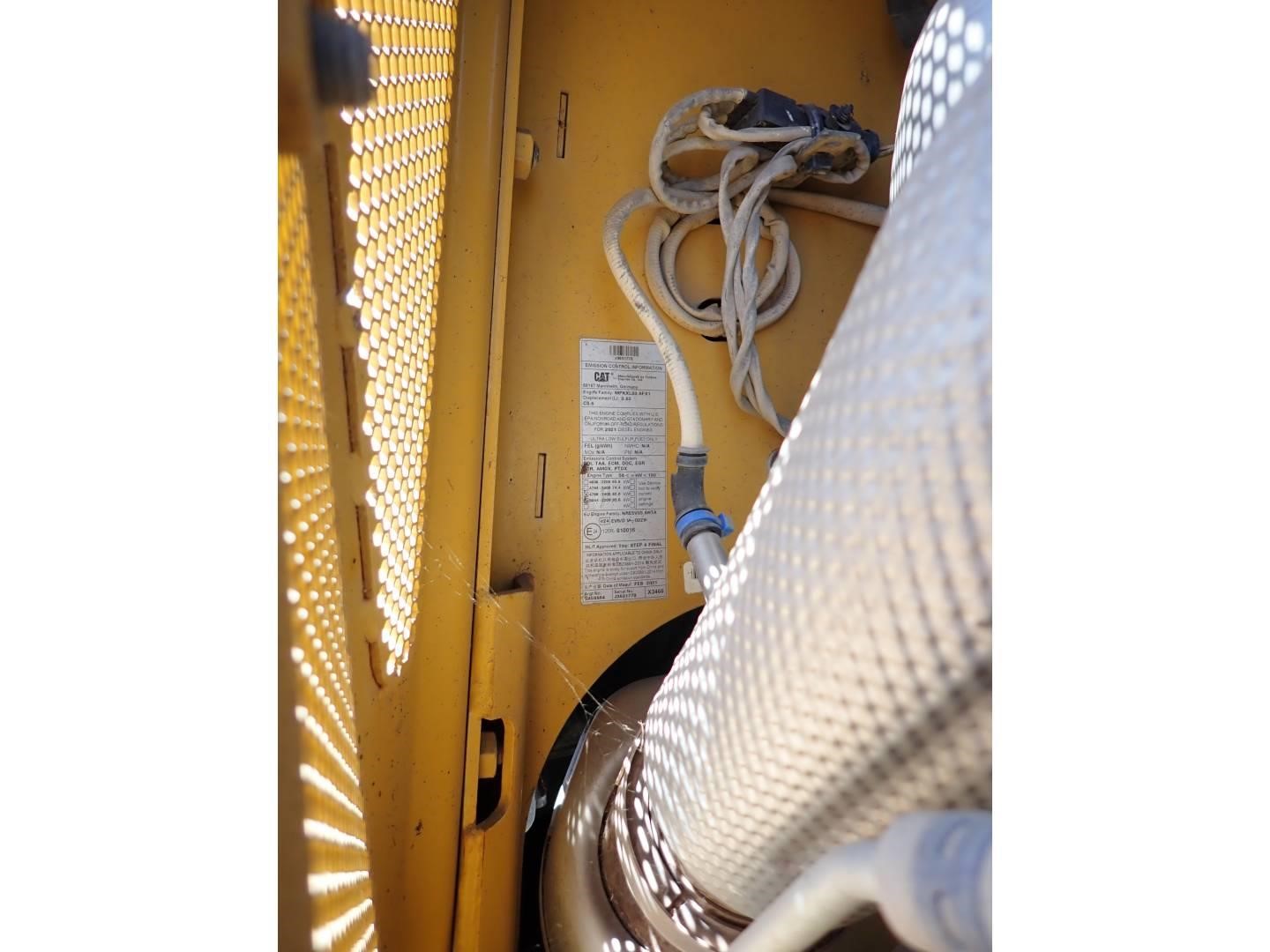 2021 Caterpillar D2