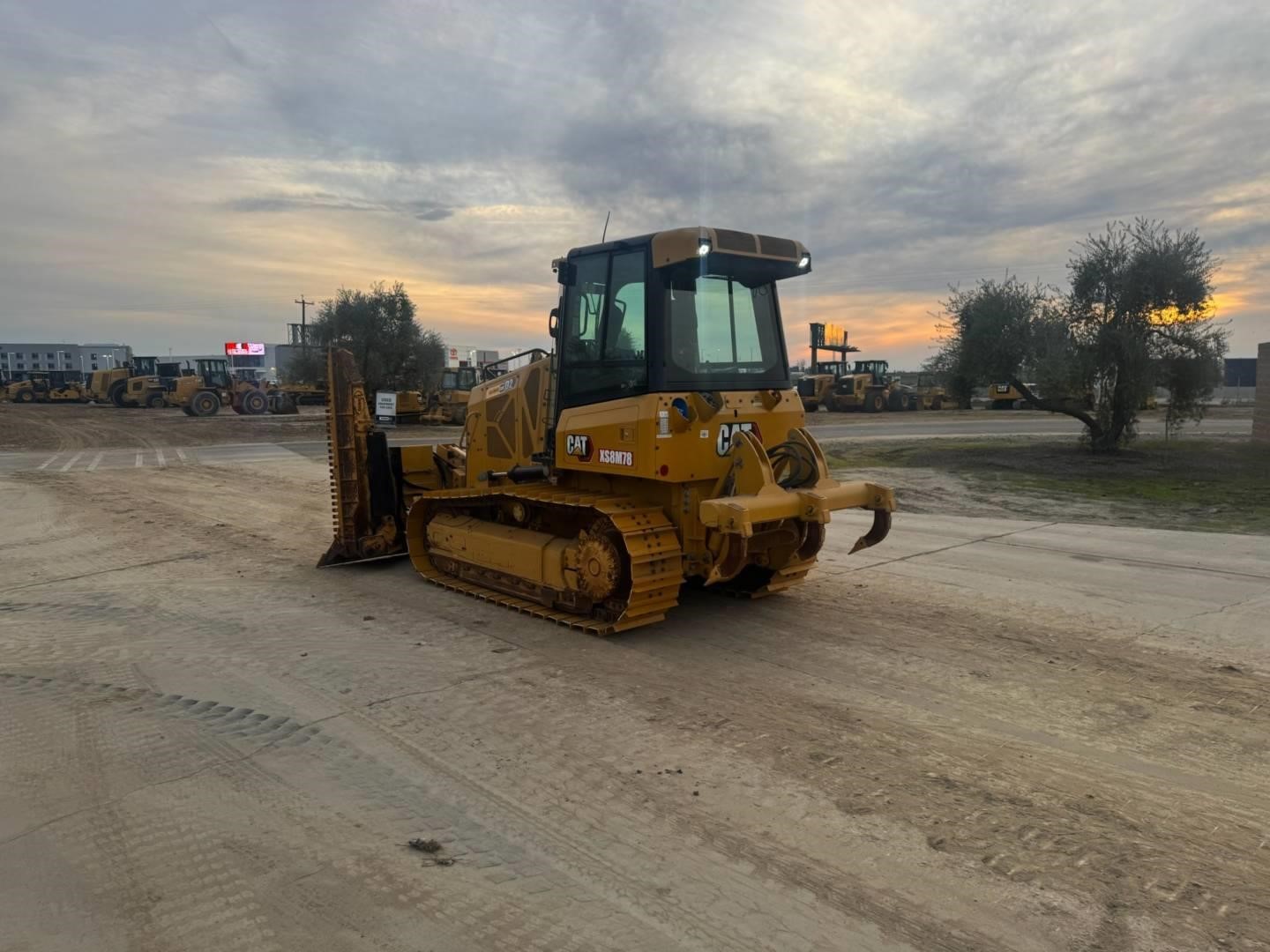 2021 Caterpillar D2