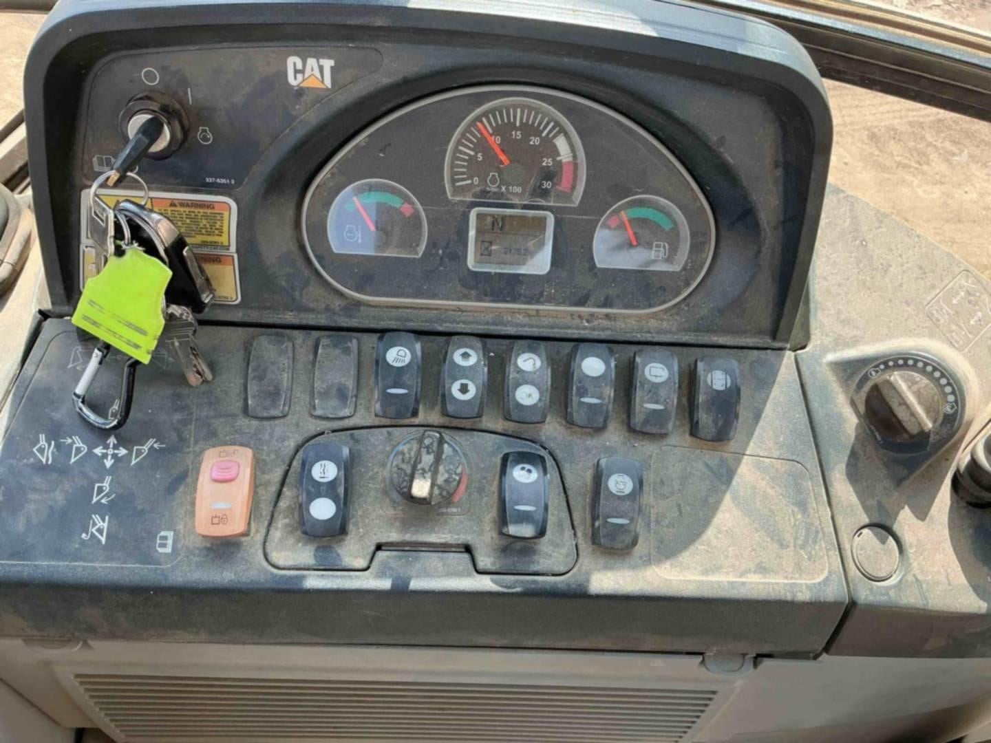 2015 Caterpillar 450F
