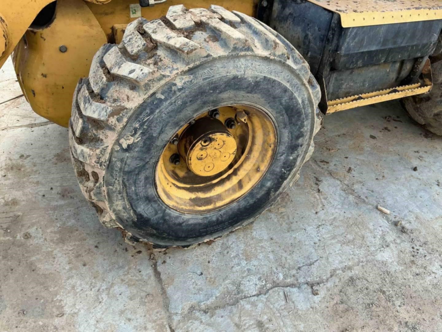 2015 Caterpillar 450F
