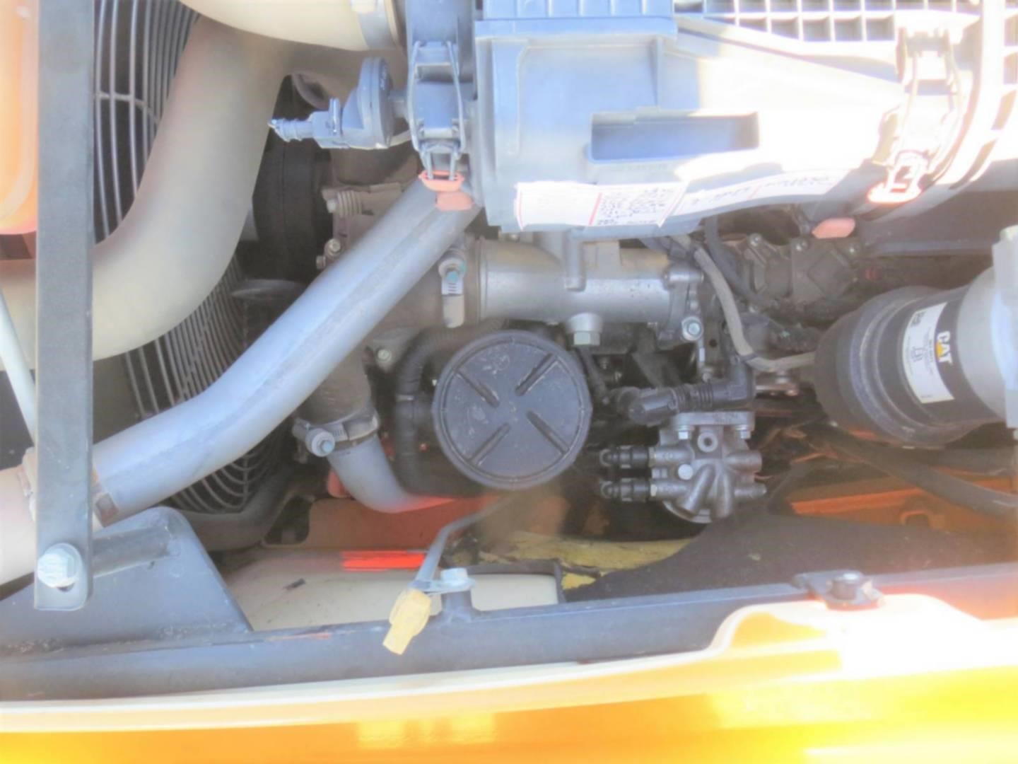 2016 Caterpillar 450F