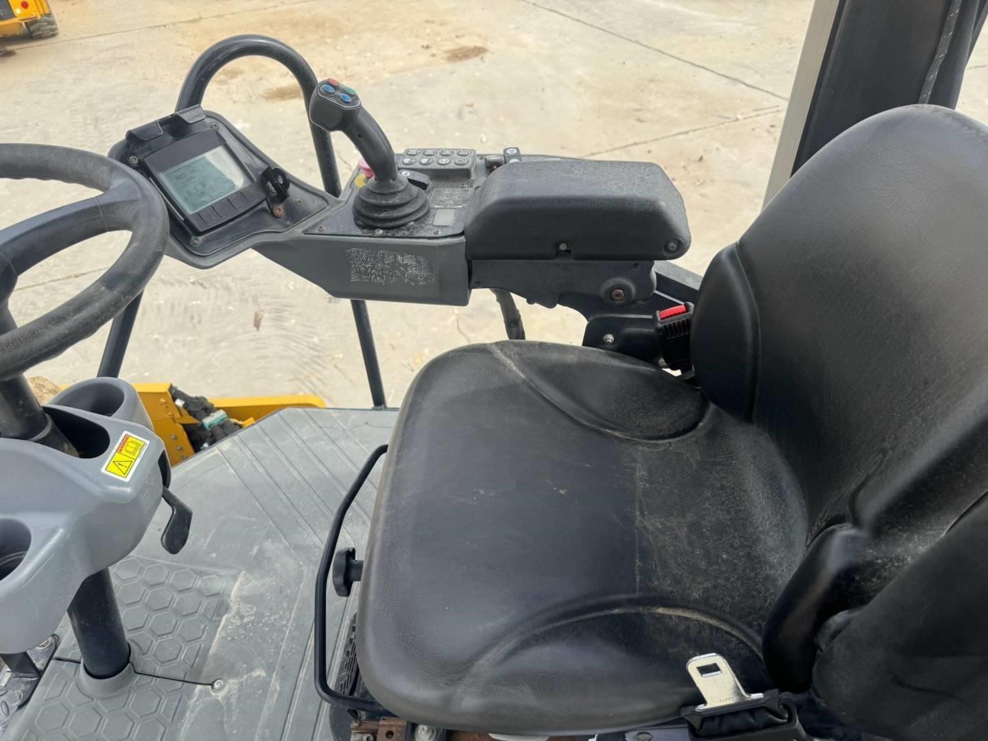 2018 Caterpillar CP56B