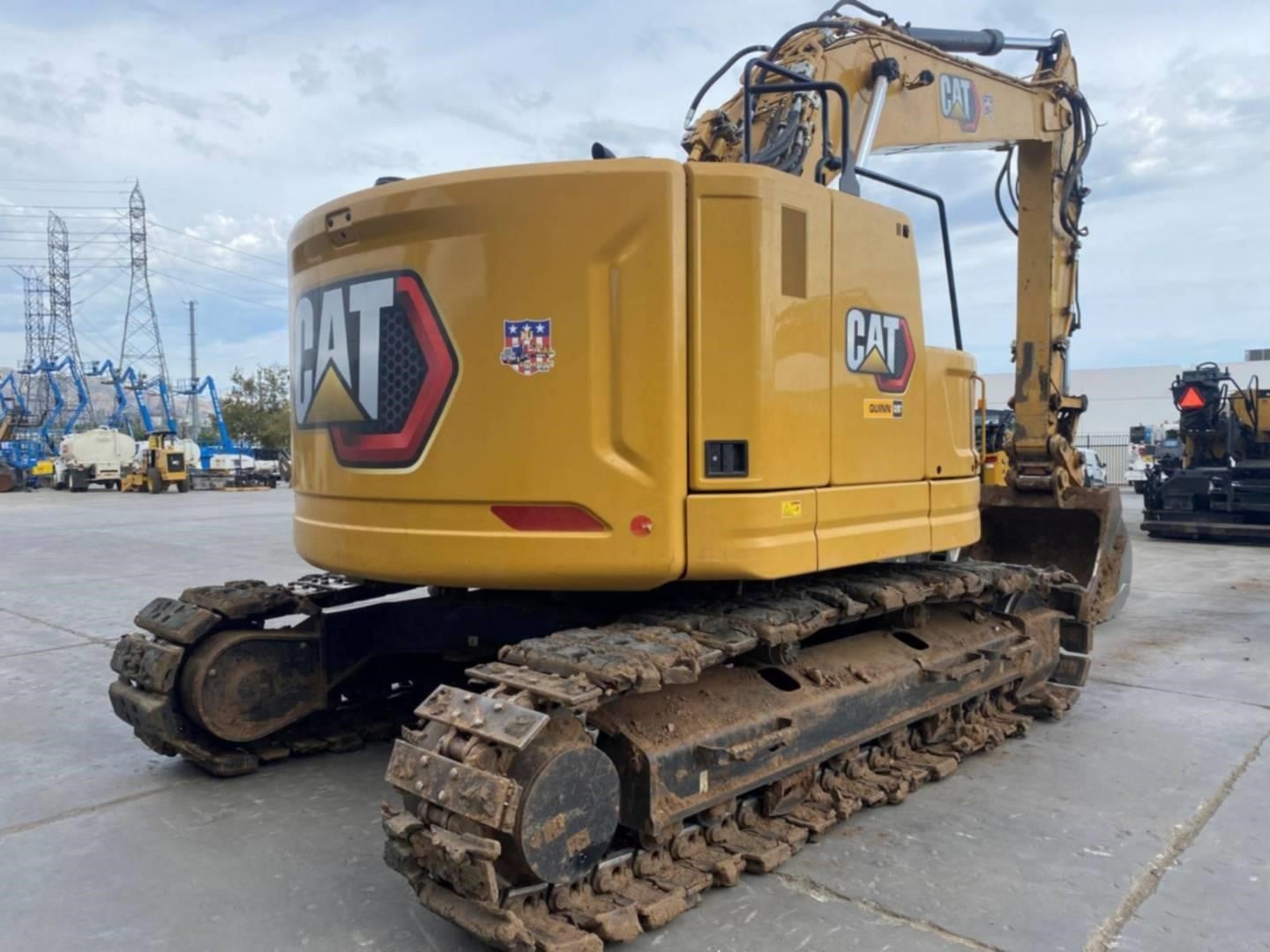 2024 Caterpillar 325