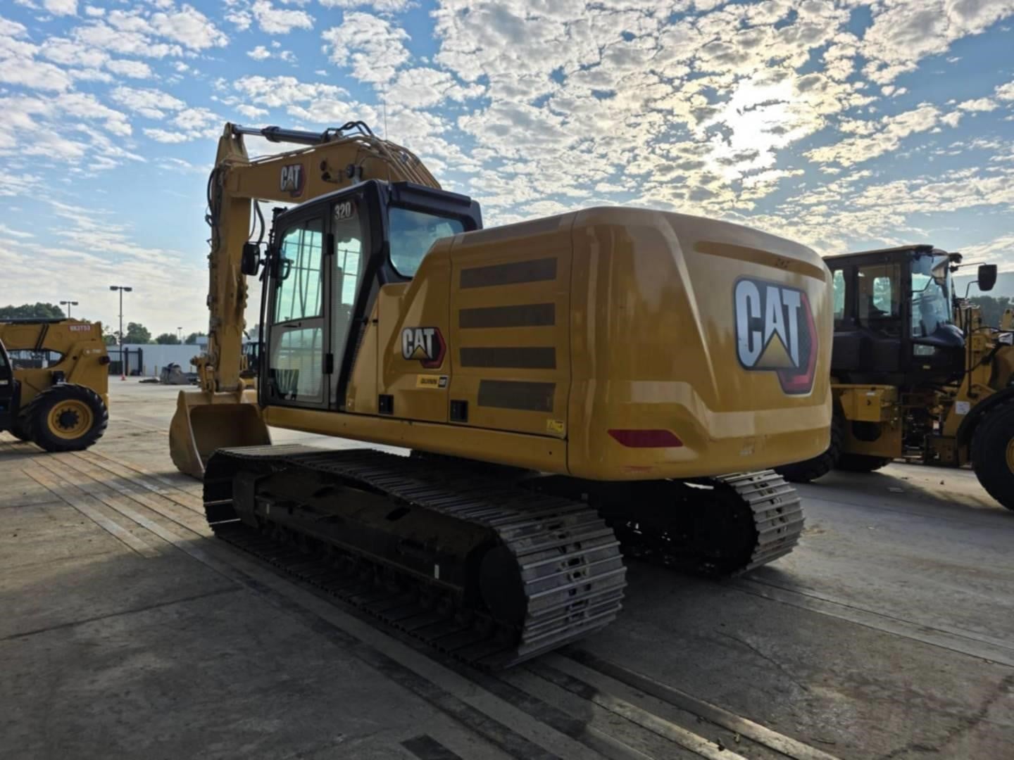 2024 Caterpillar 320