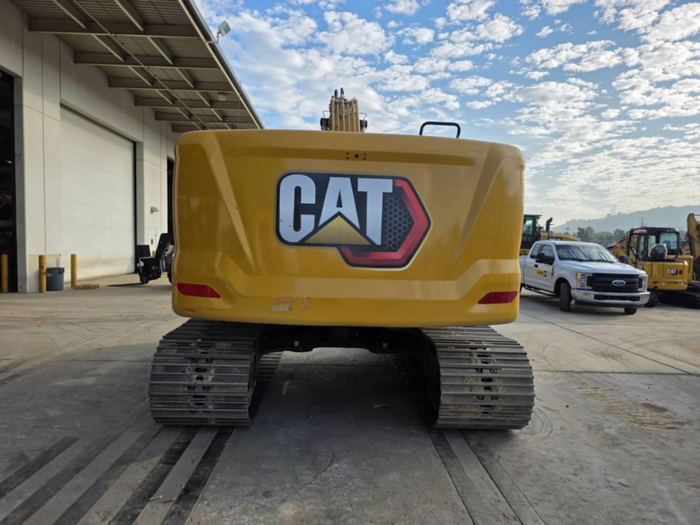 2024 Caterpillar 320