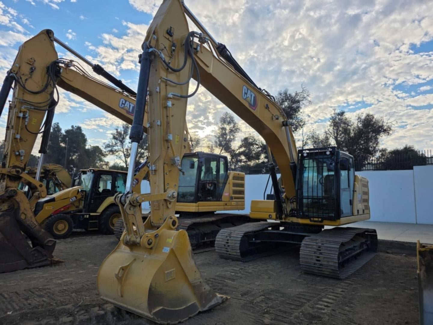 2024 Caterpillar 320