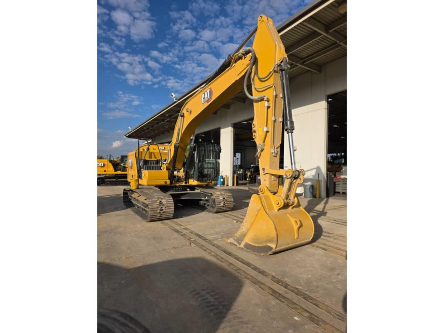 2024 Caterpillar 320