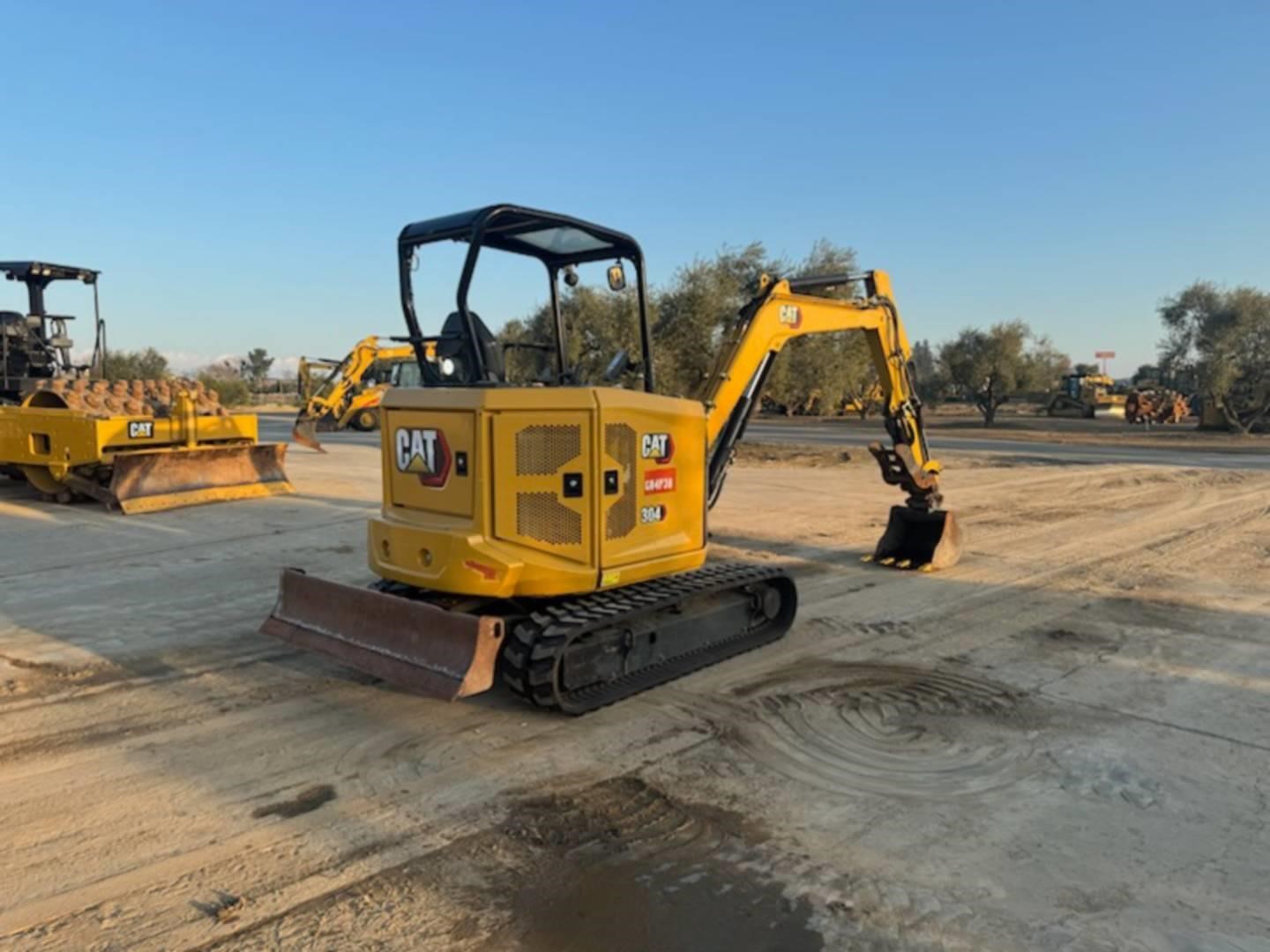 2022 Caterpillar 304