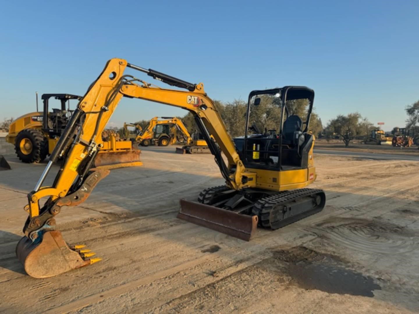 2022 Caterpillar 304