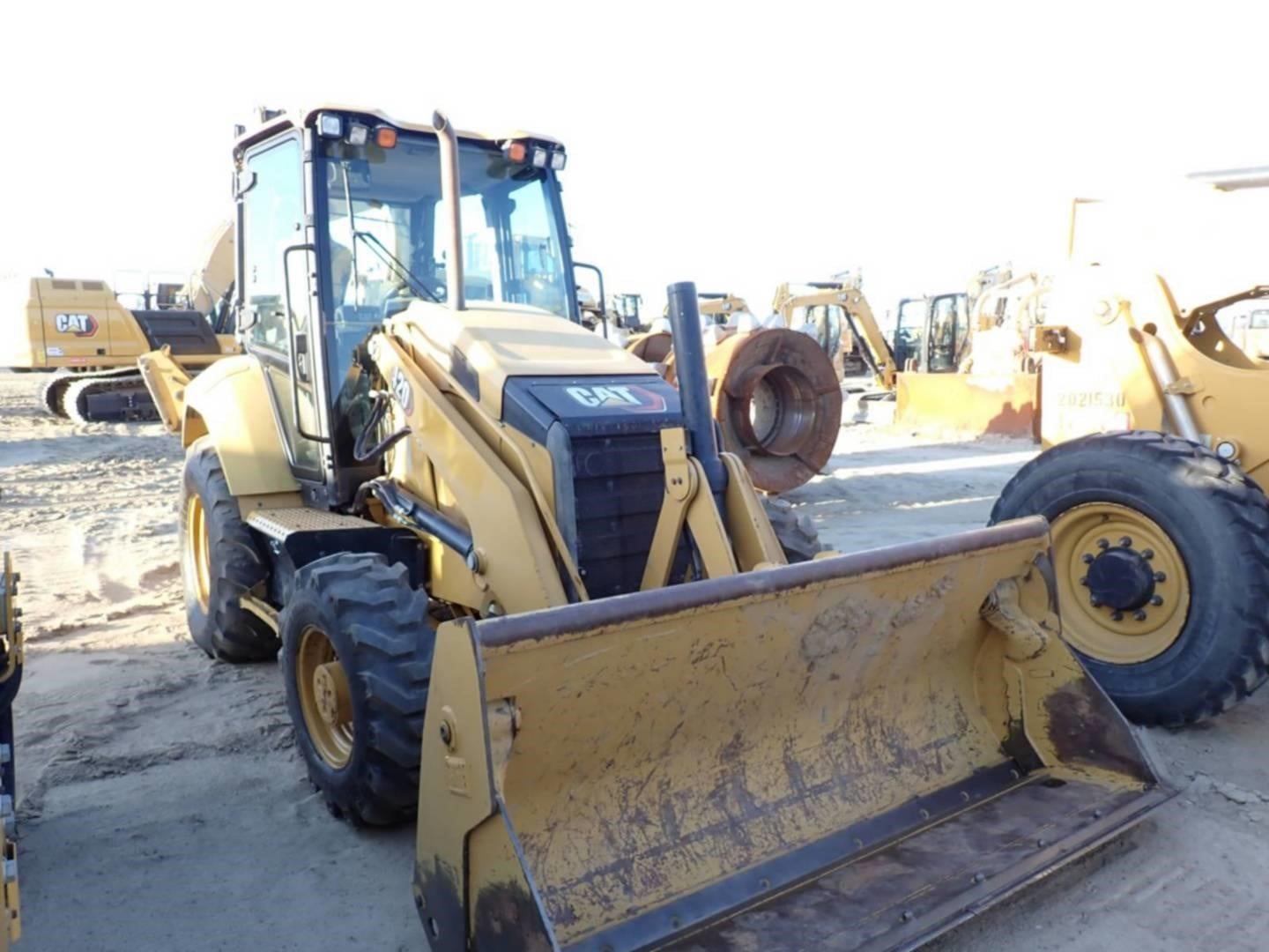 2020 Caterpillar 420