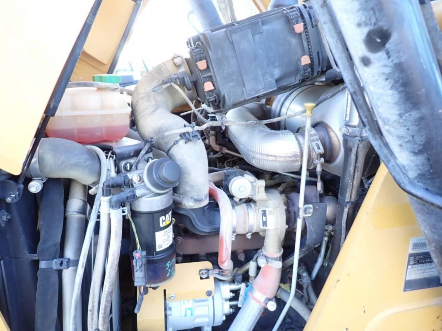 2020 Caterpillar 420