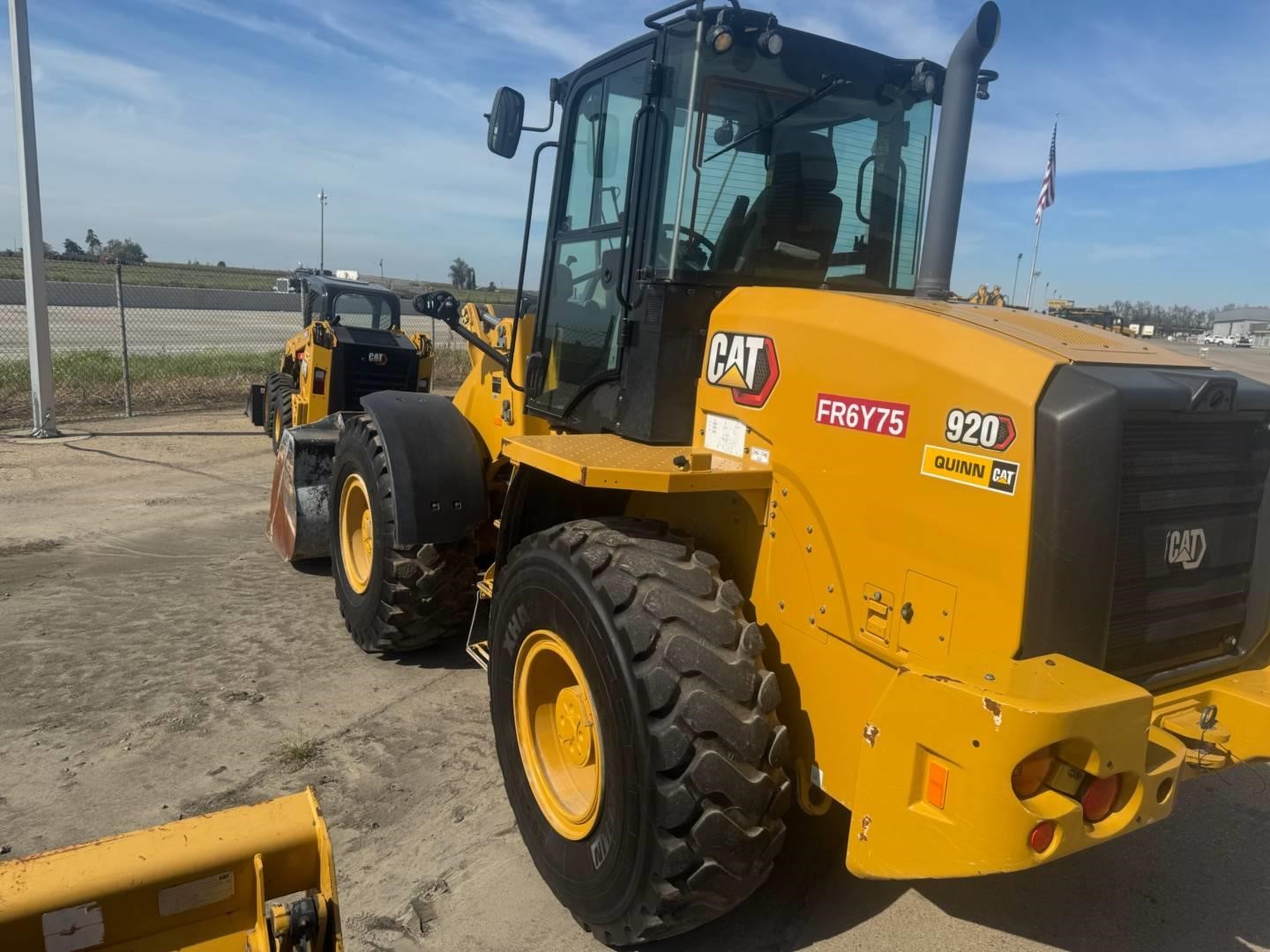 2022 Caterpillar 920
