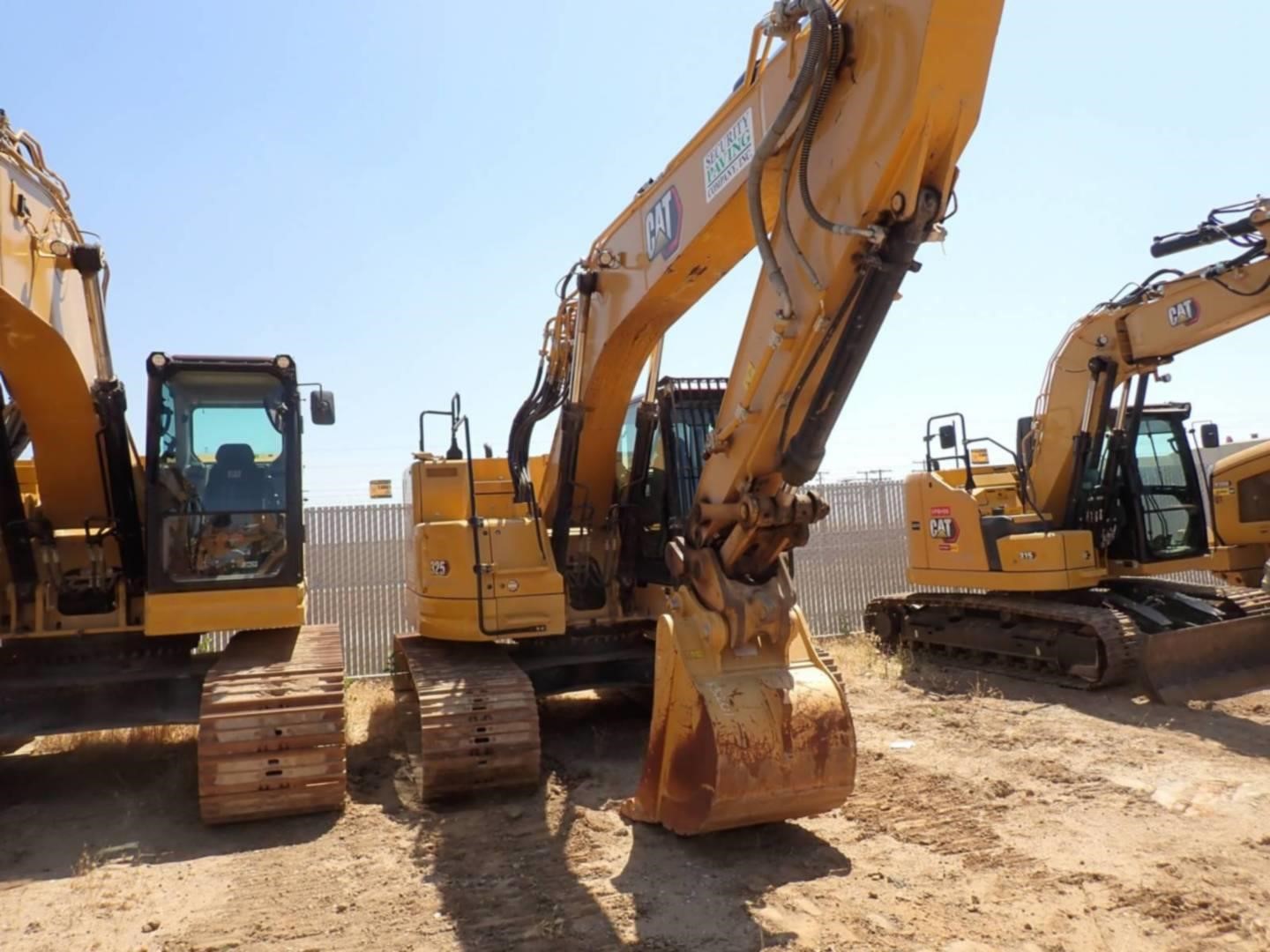 2024 Caterpillar 325