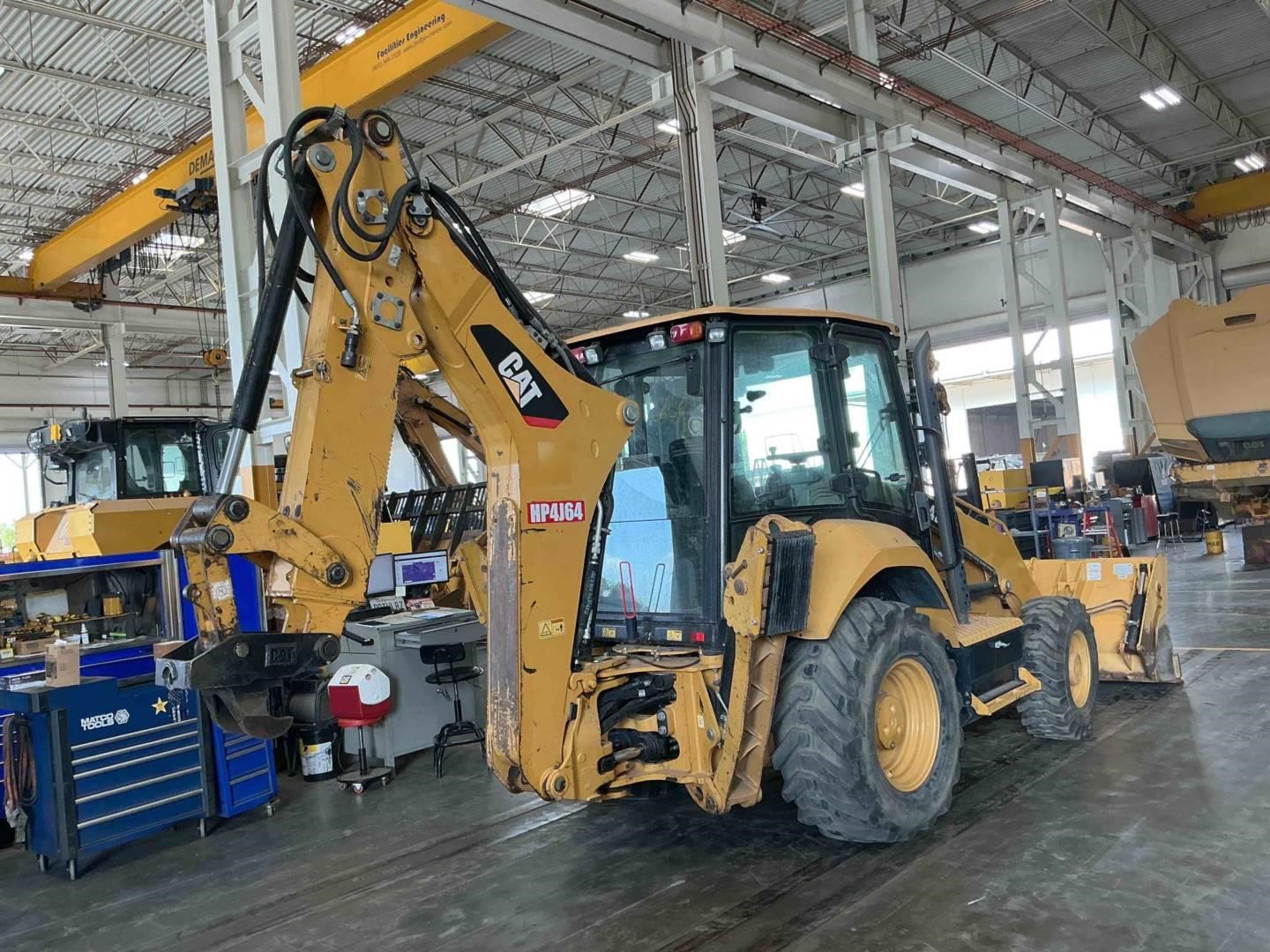 2020 Caterpillar 420F2