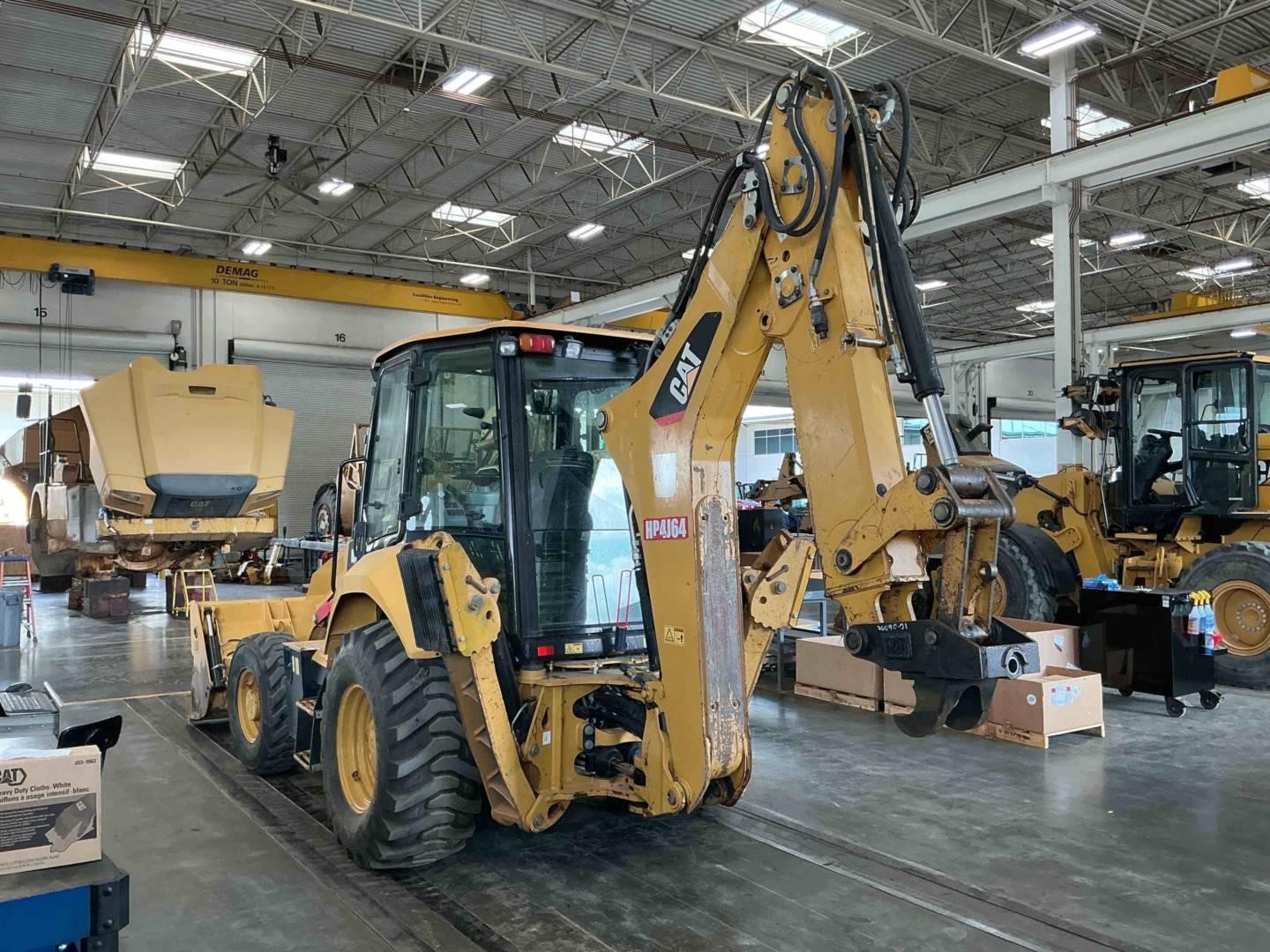 2020 Caterpillar 420F2