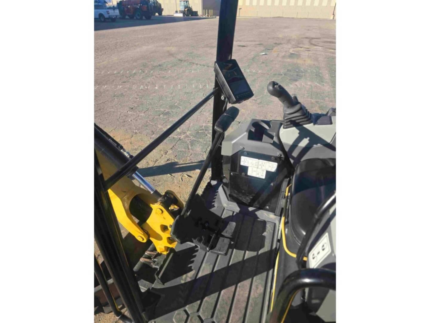 2022 Caterpillar 301.7D