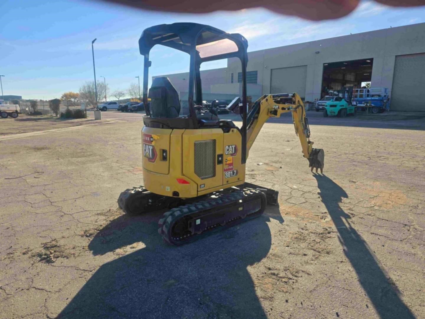 2022 Caterpillar 301.7D