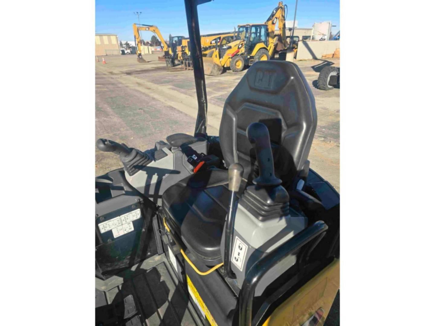 2022 Caterpillar 301.7D