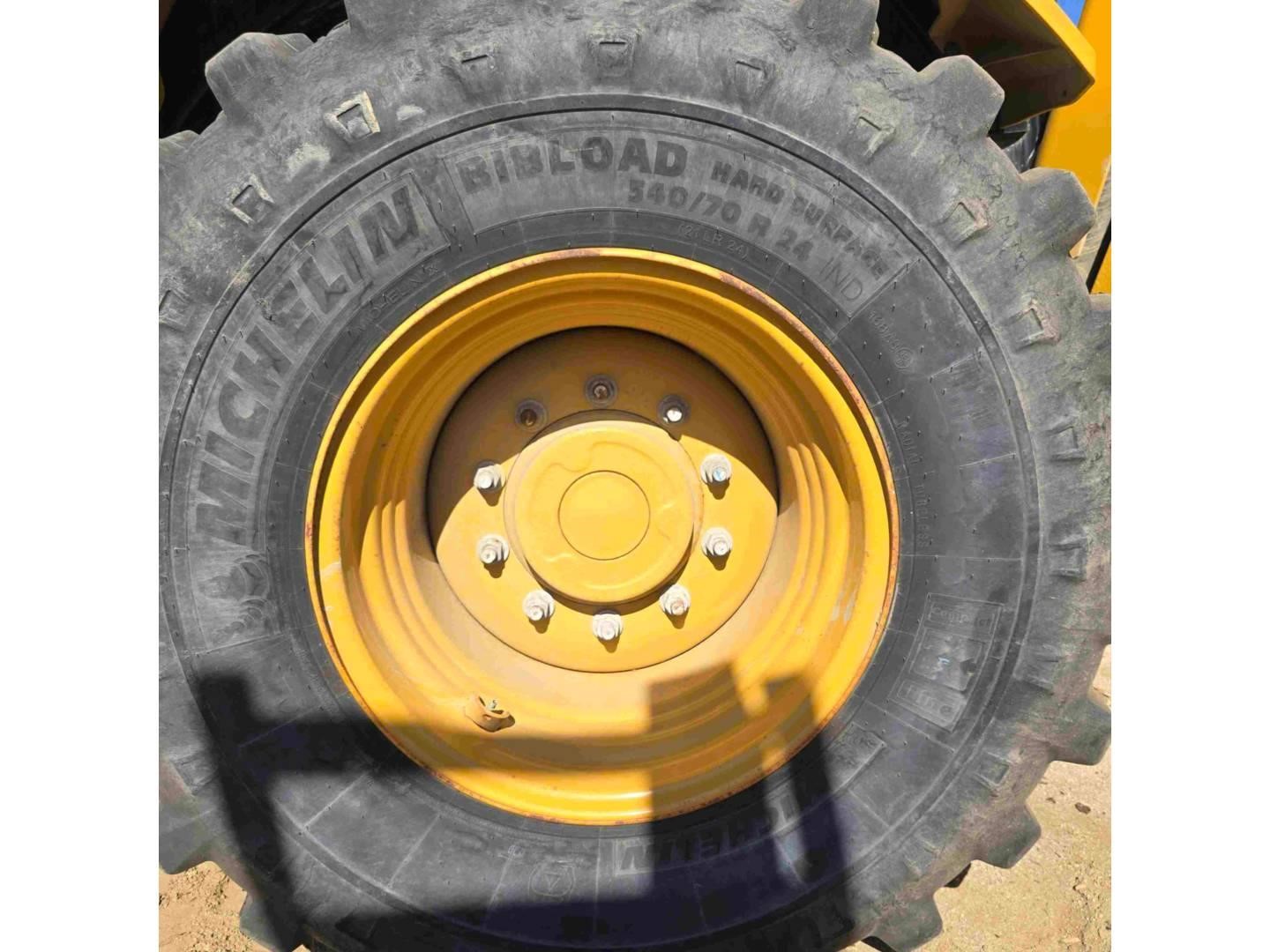 2019 Caterpillar 450