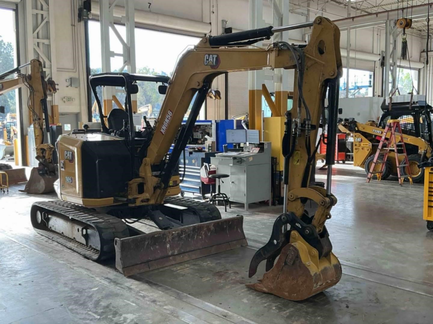 2022 Caterpillar 305