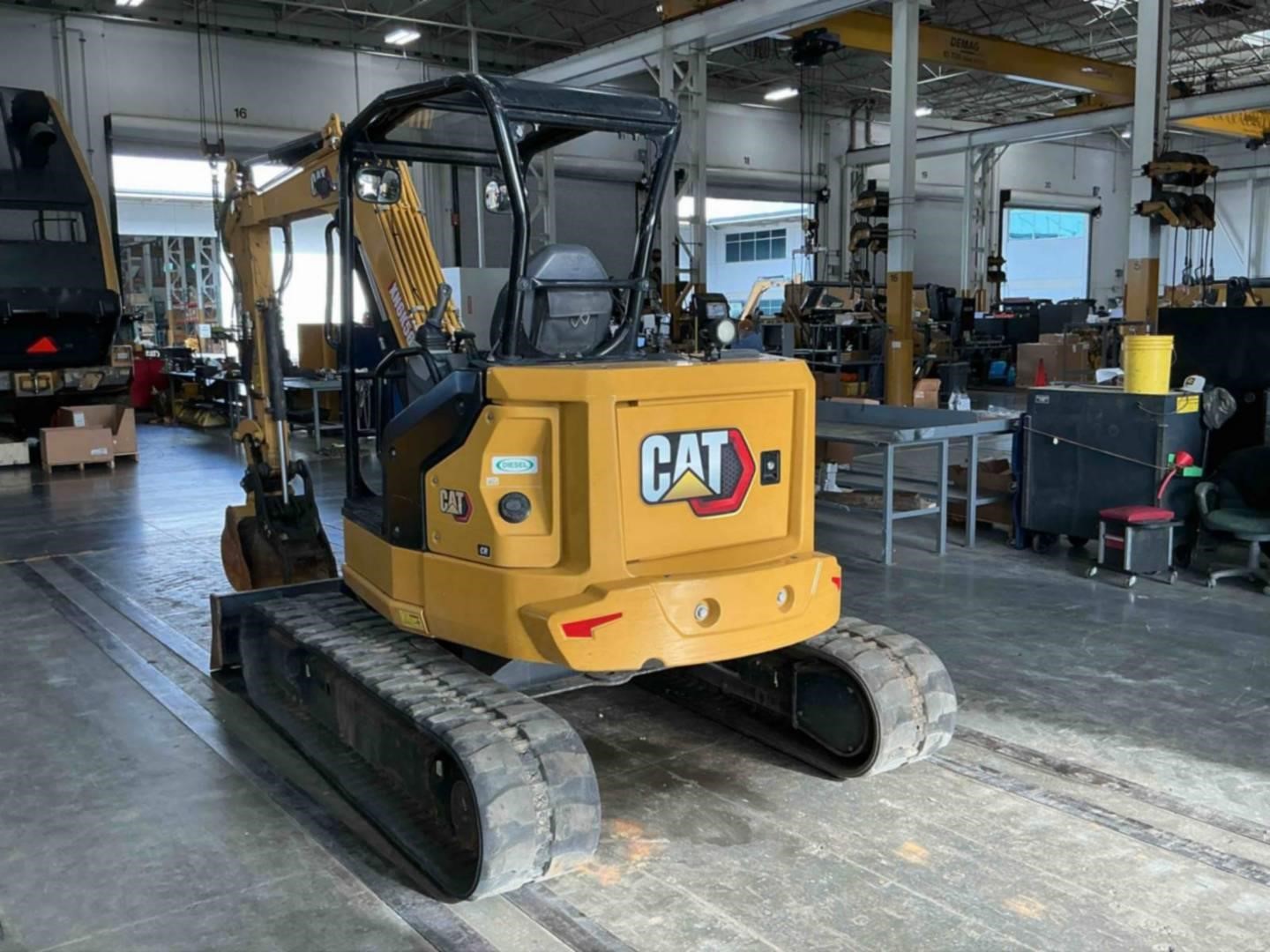 2022 Caterpillar 305