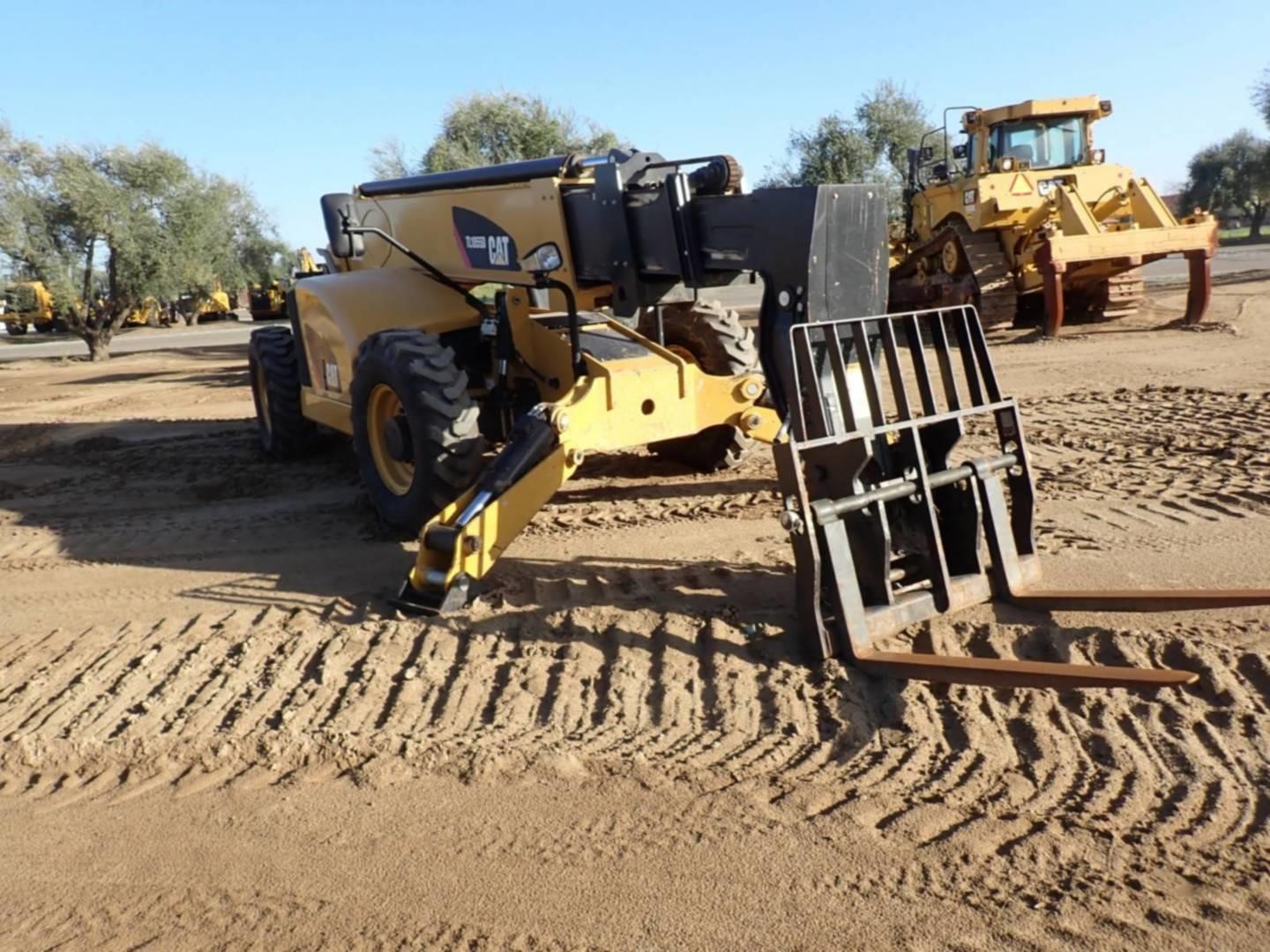 2018 Caterpillar TL1055D