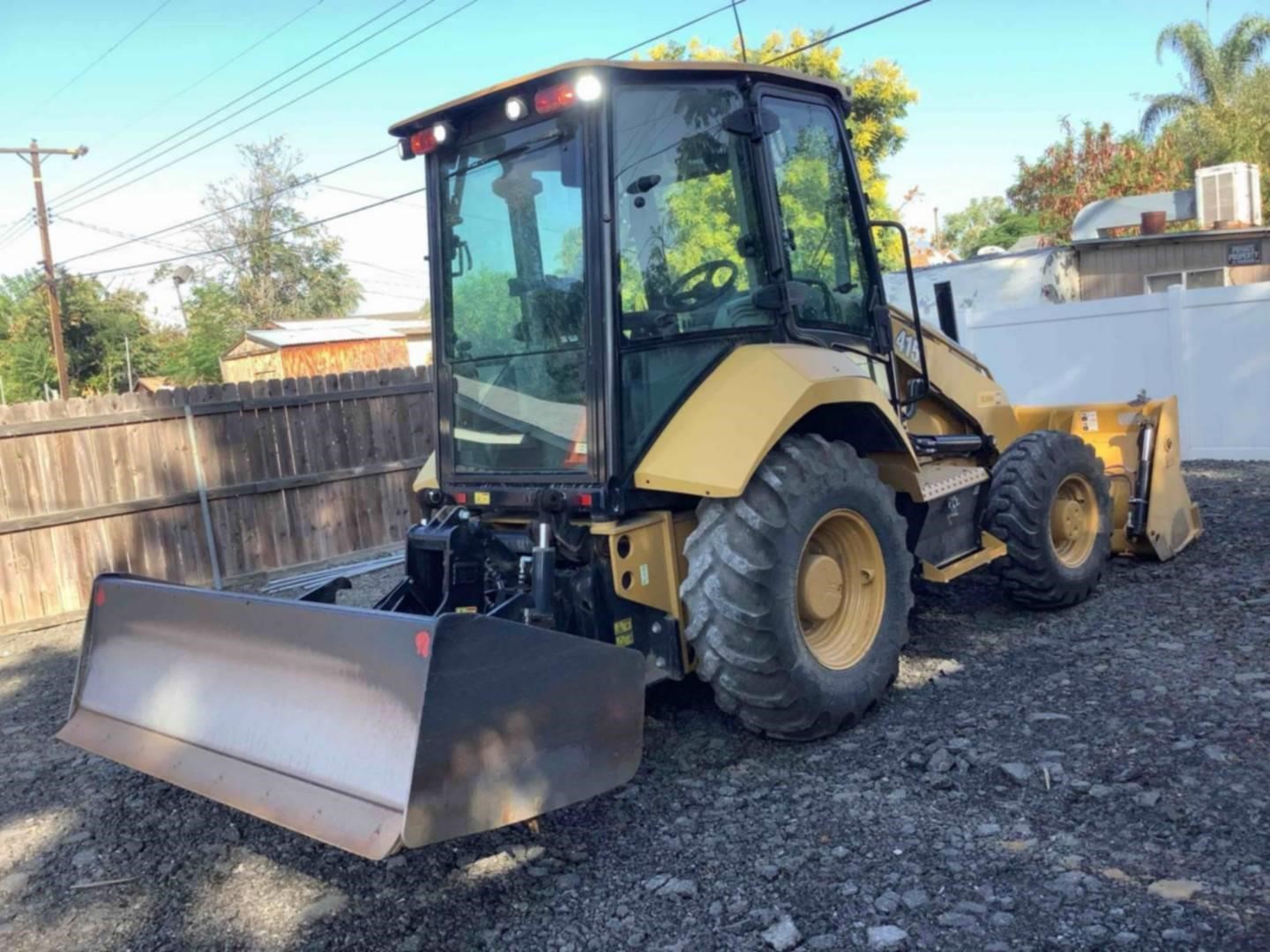 2021 Caterpillar 415 IL
