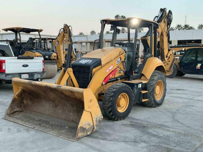 2022 Caterpillar 420