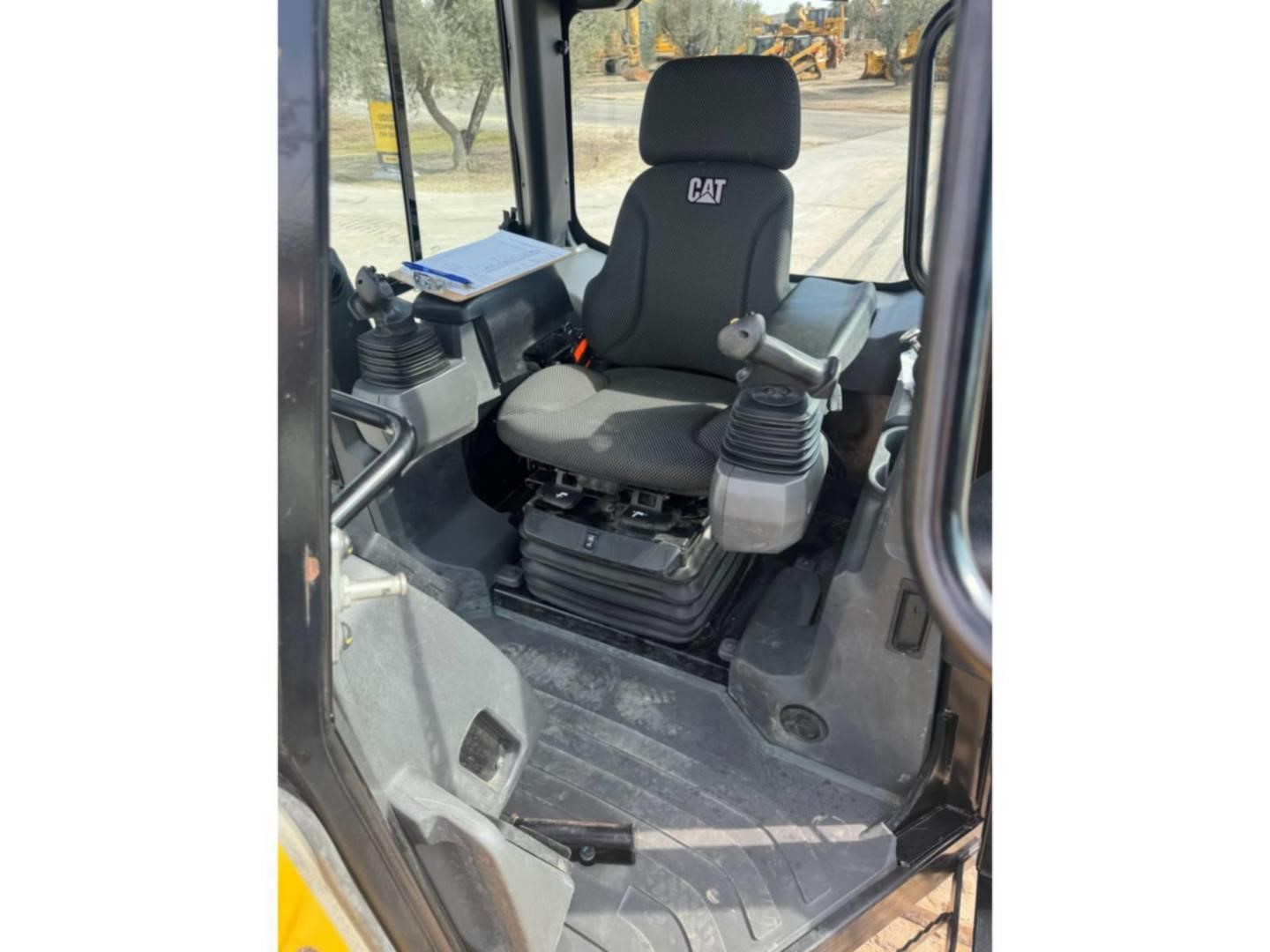 2021 Caterpillar D3 LGP