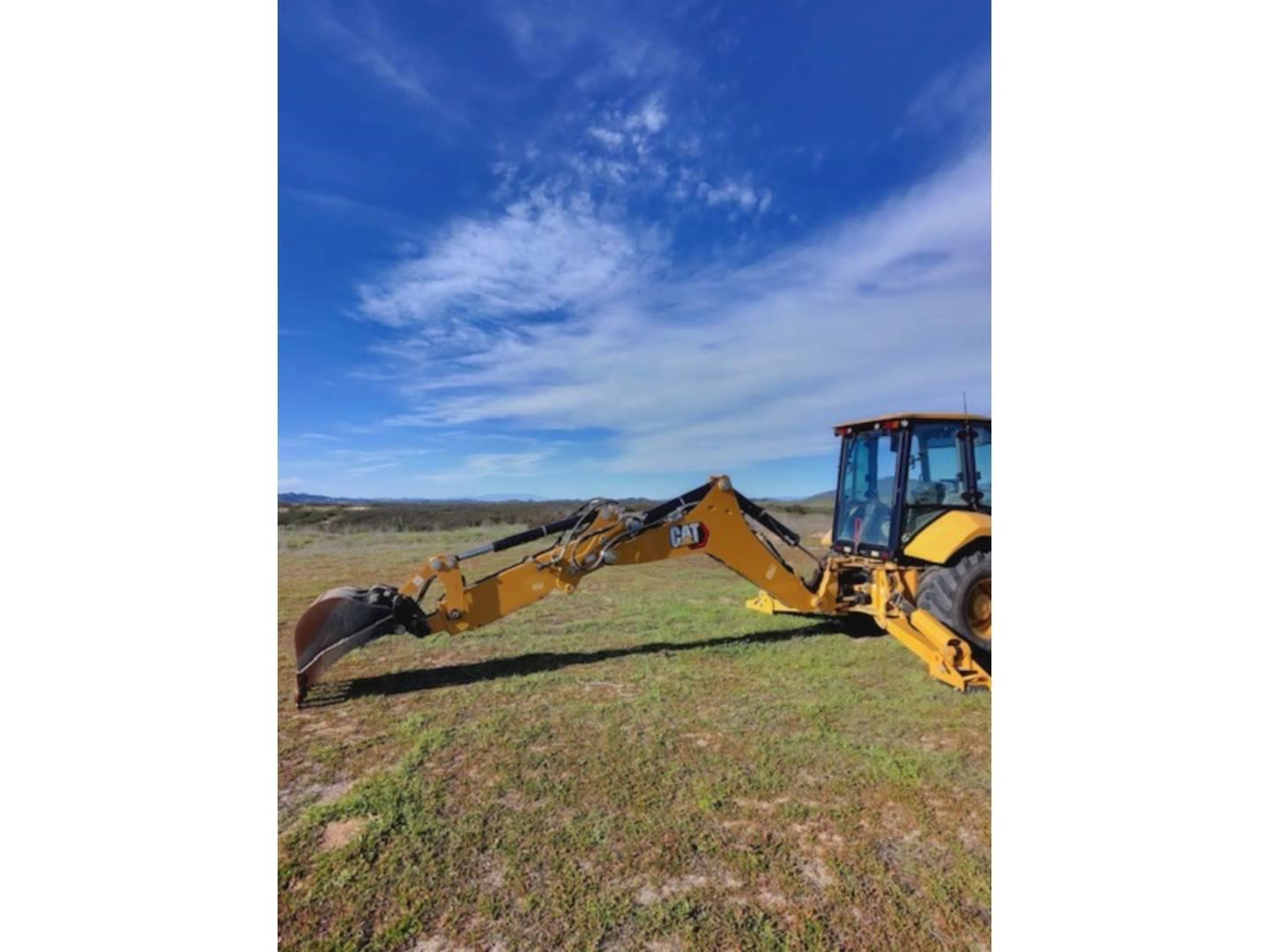 2025 Caterpillar 420